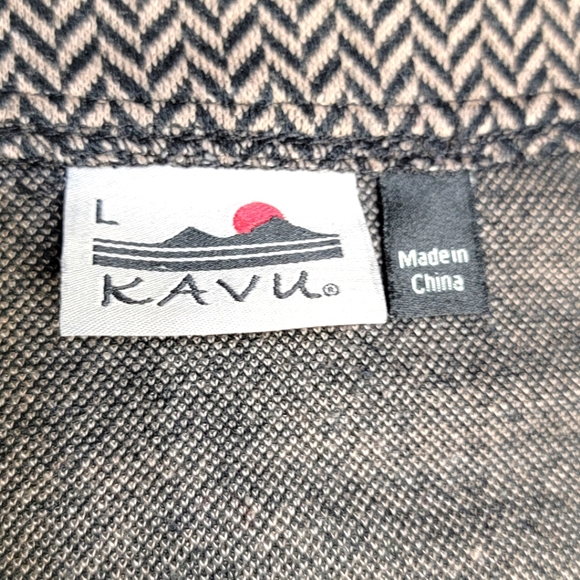 Kavu Chevron Pattern Pullover with Quarter Zipper Size L #394 - Picture 6 of 7